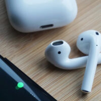 apple airpods 2 hi tech prezzo roma napoli milano